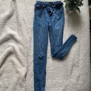 Straight Leg Jean with Butt Ruffle Details